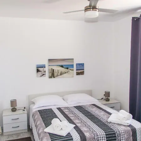Apartmani Zoric Punat Exterior foto