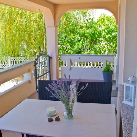 Apartmani Zoric Punat Exterior foto